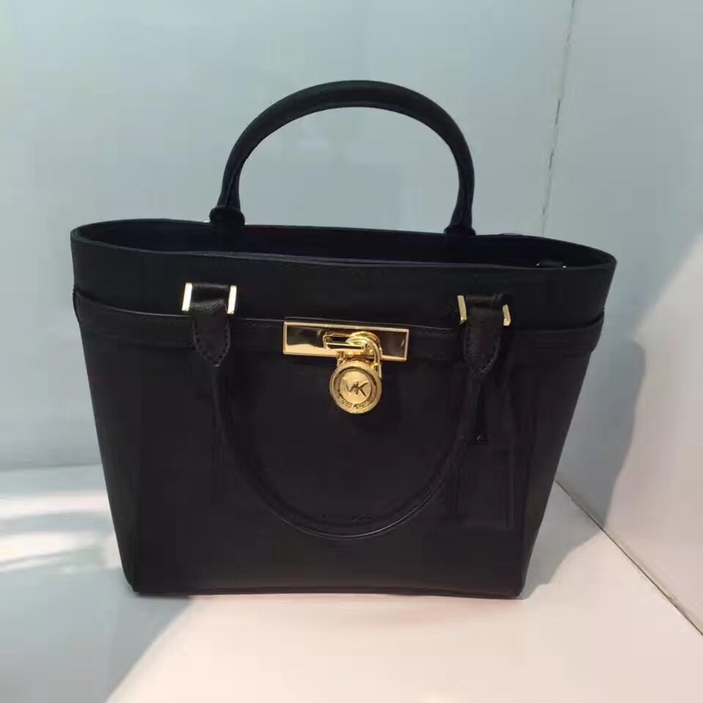 NWT Michael Kors Hamilton Tote in Black